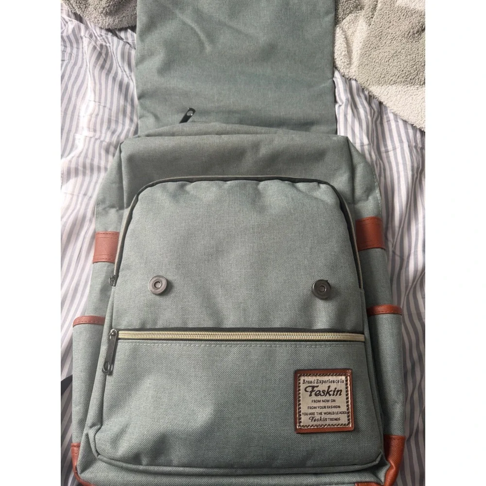 Feskin laptop backpack